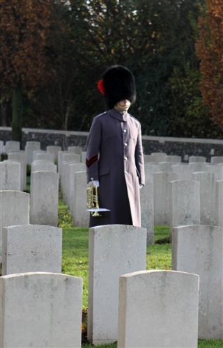 11 17 Begrafenis soldaten 27